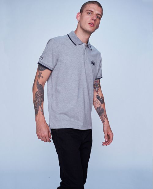 Polo para hombre Slim manga corta gris jaspe con ribetes en contraste