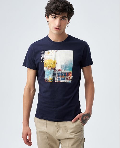 Camiseta para hombre Slim manga corta con detalles gráficos y algodón ecológico