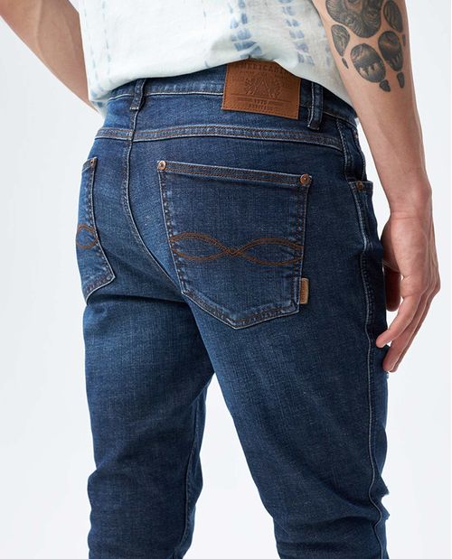 Jean para hombre fit San Diego azul oscuro bota ajustada con algodón orgánico