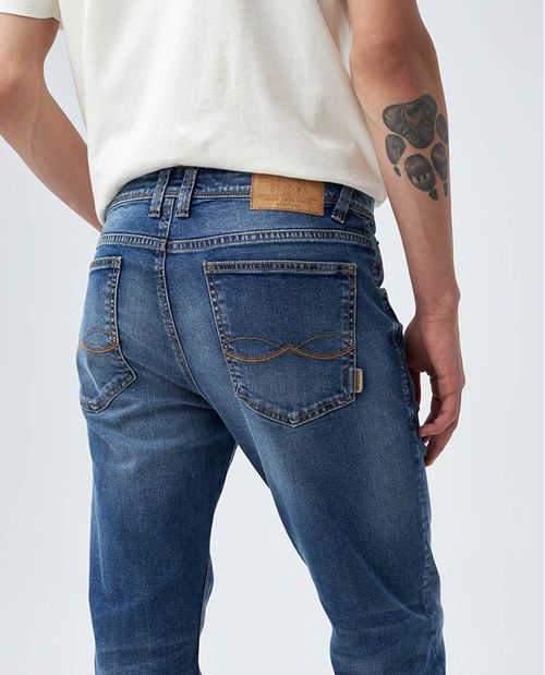 Jean para hombre fit Oregon azul medio bota recta con algodón orgánico