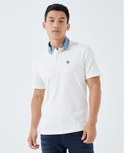 Camiseta tipo polo con cuello en contraste para hombre