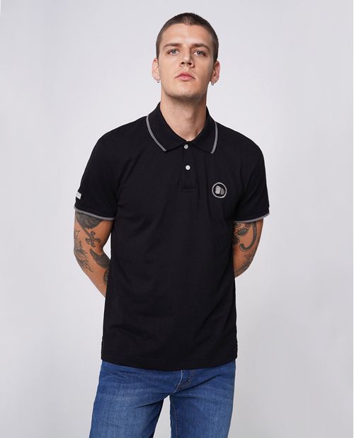 Camiseta tipo polo con líneas en contraste para hombre