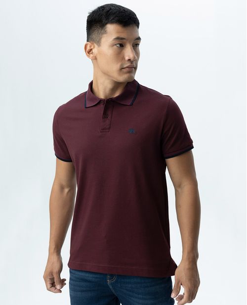 Camiseta tipo polo con líneas en contraste para hombre