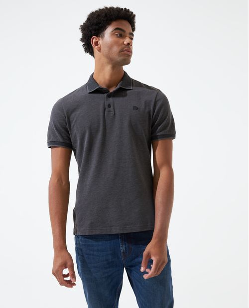 Polo con diseño de rayas en cuello y mangas, para hombre