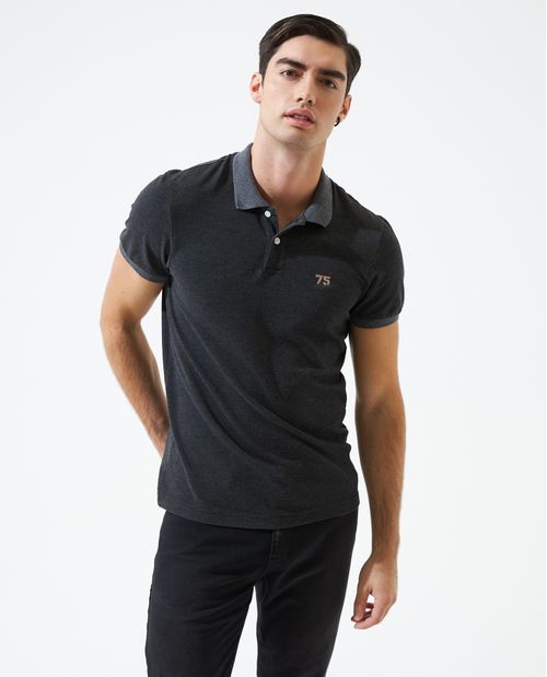 Polo con logo de diseño bordado para hombre