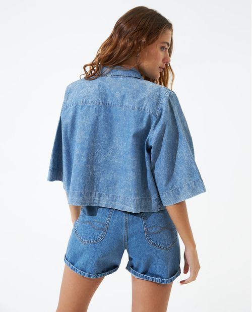 Camisa con manga corta y bolsillos para mujer