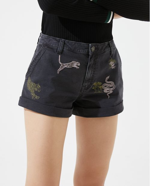 Short bordado para mujer