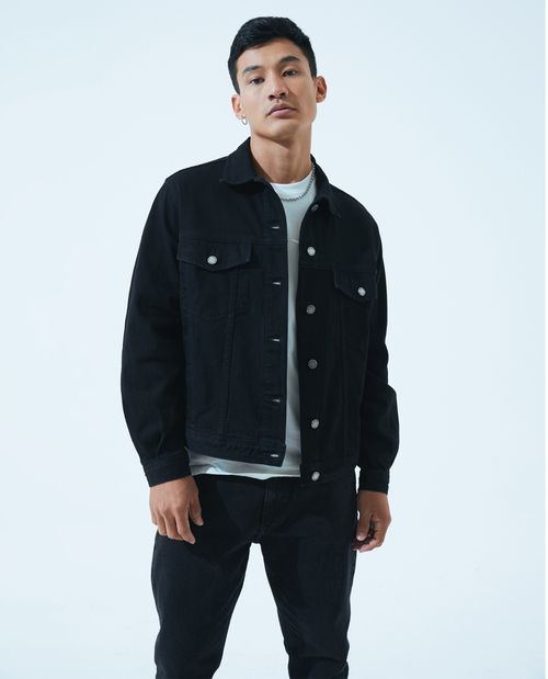 Chaqueta oscura en denim