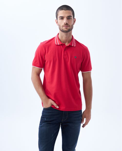 Polo con marquilla decorativa para hombre