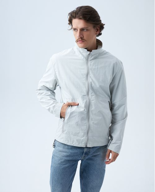 Chaqueta tipo rompevientos para hombre
