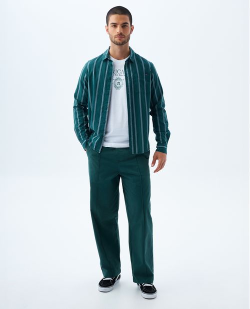 Camisa con diseño a rayas para hombre