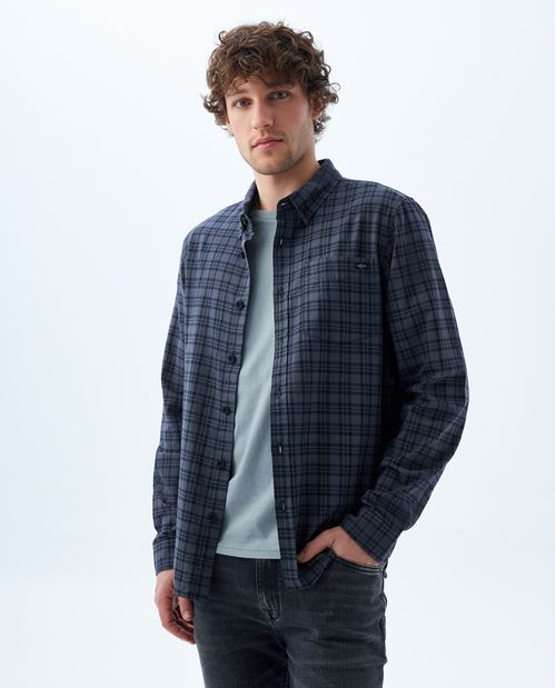 Camisa con diseño a cuadros para hombre
