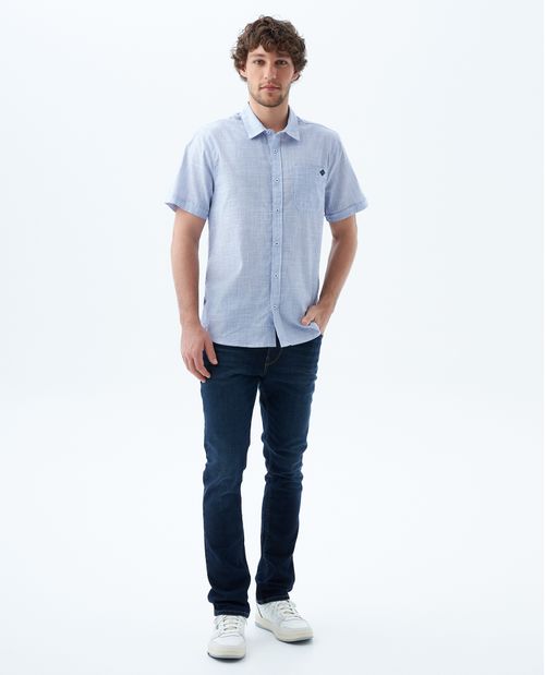 Camisa con diseño a rayas para hombre