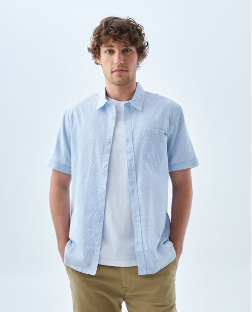 Camisa con diseño a rayas para hombre