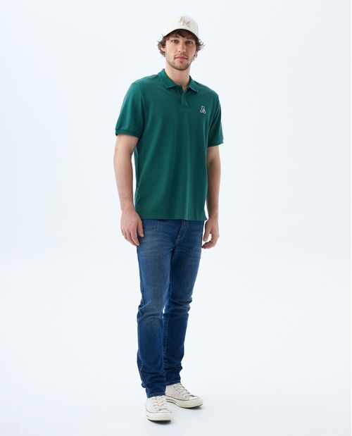 Polo con aplique en punto corazón para hombre