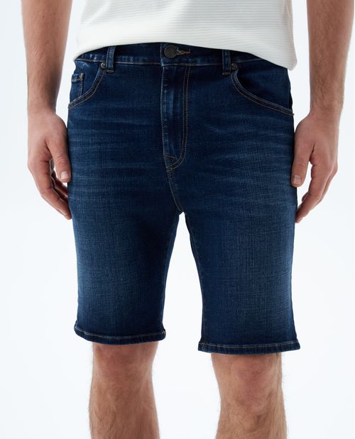 Bermuda tono oscuro para hombre