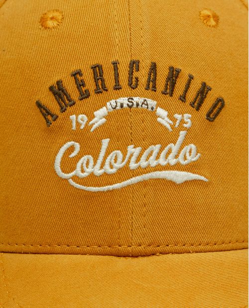 Gorra con bordados y estampados para hombre