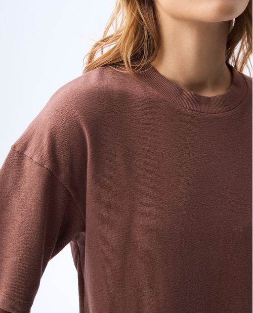 Camiseta manga corta con abertura en espalda para mujer