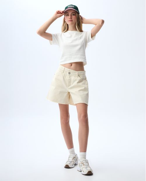 Camiseta ajustada con mini bordado para mujer