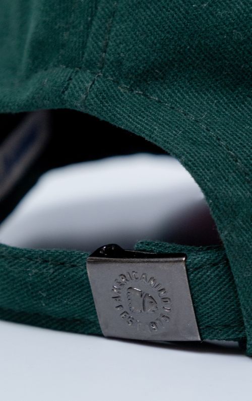 Gorra seis cascos con bordado para mujer
