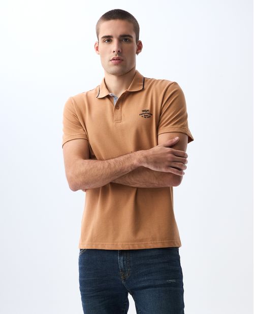 Polo con bordado en punto corazón para hombre