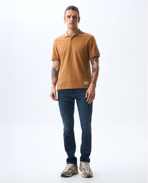 Polo Slim con marquilla en ruedo para hombre