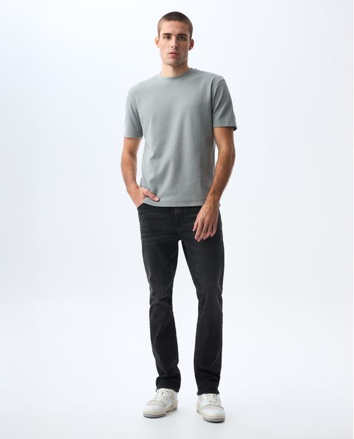 Camiseta con aplique bordado en espalda para hombre