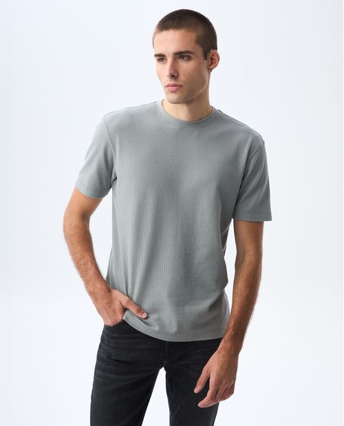 Camiseta con aplique bordado en espalda para hombre
