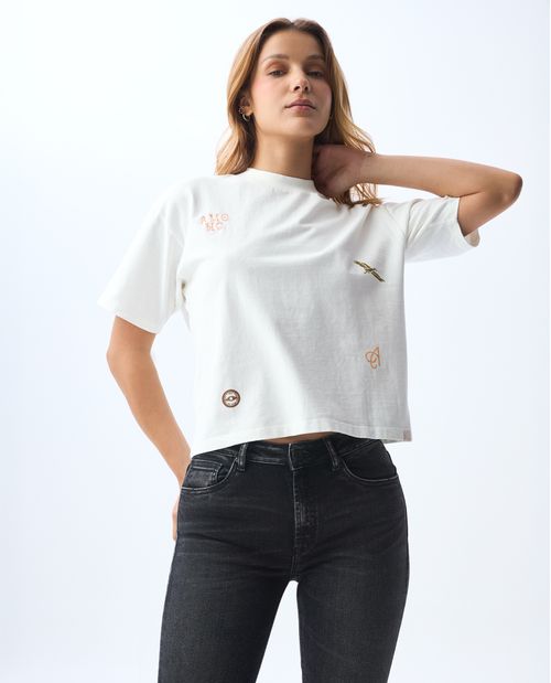 Camiseta con estampado y detalles bordados para mujer