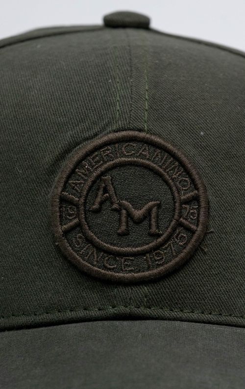 Gorra seis cascos con bordado para hombre