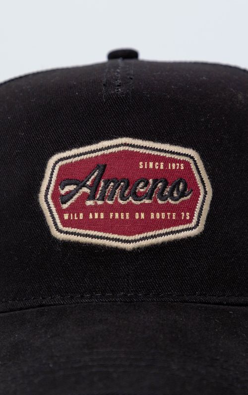 Gorra Trucker con aplique bordado para hombre