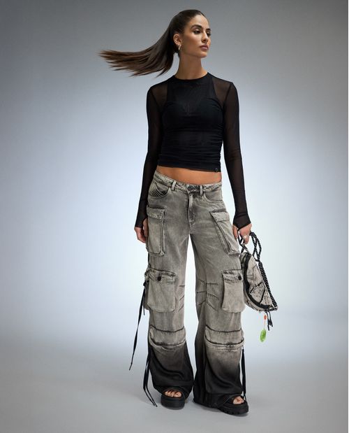 Jean Cargo tono gris para mujer