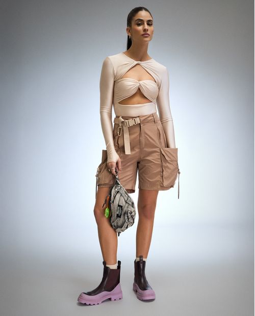 Bermuda tipo cargo para mujer