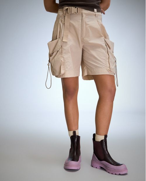 Bermuda tipo cargo para mujer