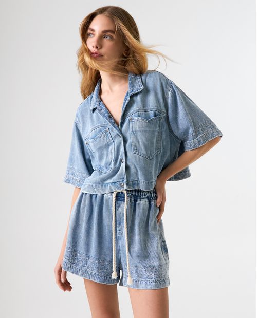 Camisa manga corta con bordado para mujer