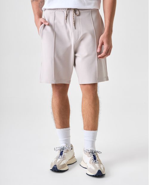 Bermuda jogger con bolsillos laterales para hombre