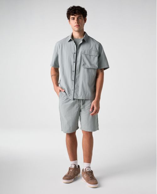 Camisa manga corta amplia para hombre