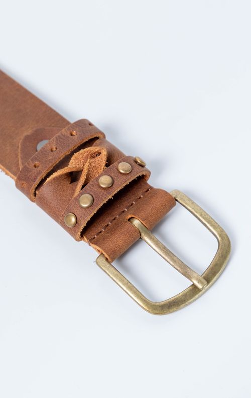 Correa en cuero con remaches para mujer