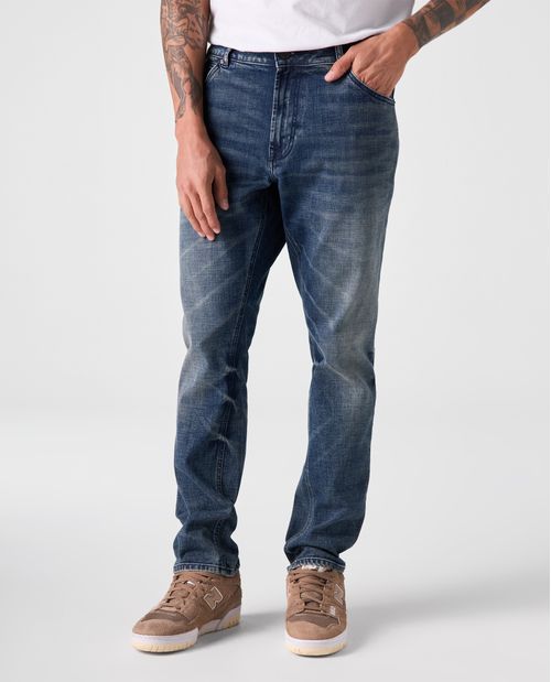 Jean Tapered tono medio para hombre
