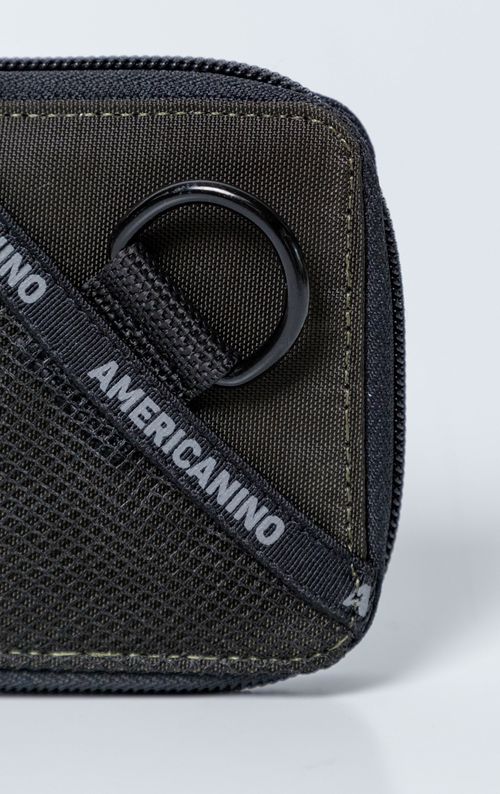 Billetera con detalles de malla y estampado para hombre