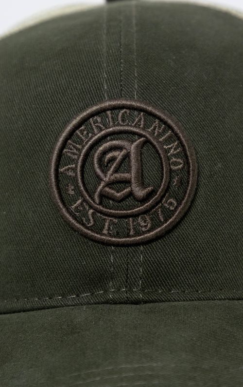 Gorra Trucker cinco cascos para hombre