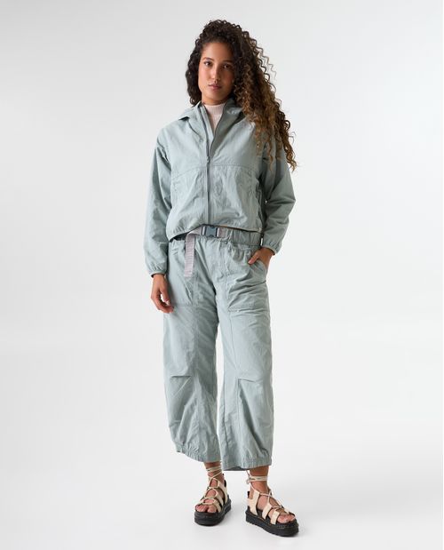 Chaqueta rompevientos con mangas desmontables para mujer