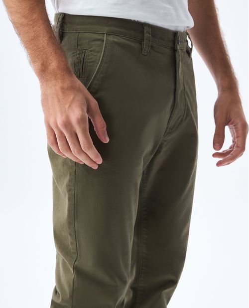 Pantalón tipo chino para hombre