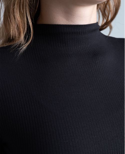 Camiseta regular viscosa cuello redondo