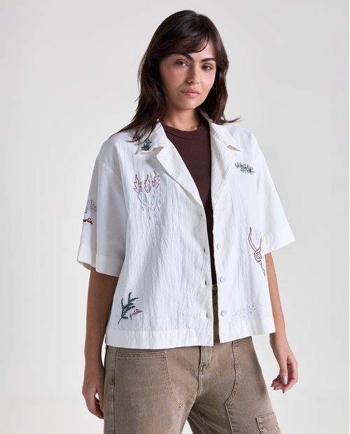 Camisa bordada manga corta cuello redondo para mujer