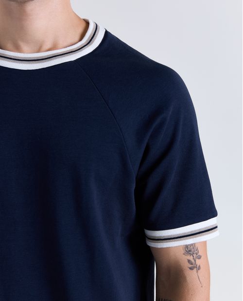 Camiseta detalles en contraste manga corta cuello redondo para hombre