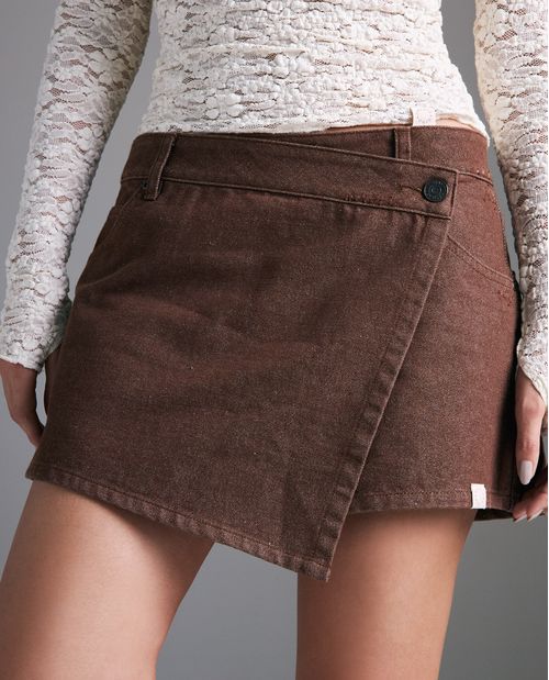 Falda short tiro medio para mujer