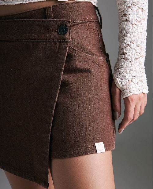 Falda short tiro medio para mujer