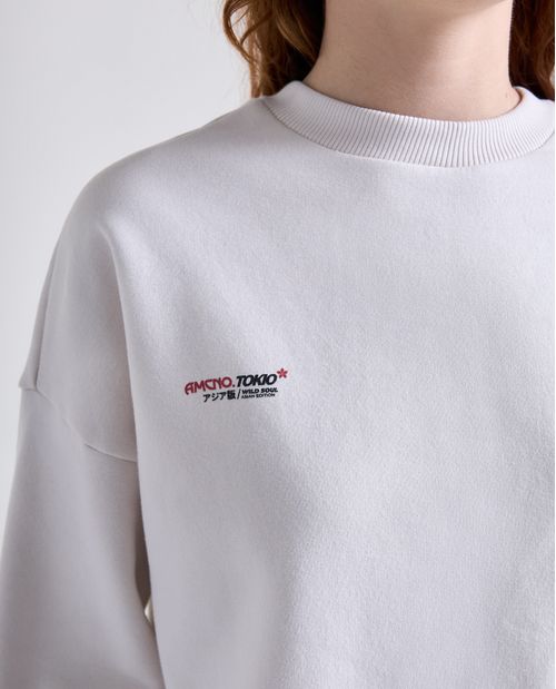 Buzo cerrado cuello redondo para mujer